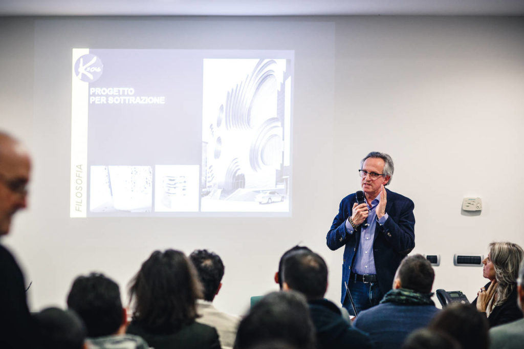 L’intervento di Alfredo Zengiaro durante il workshop rivolto ai progettisti e organizzato da Pedini nel proprio show room aziendale 