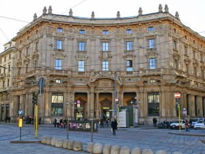 Il Palazzo delle Poste in Piazza Cordusio a Milano: nel mirino di El Cortes Inglés