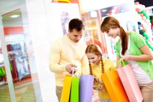 shopping_acquisti_spesa_famiglia_bambini